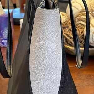 Kate spade large black and pink tot. Excellent condition.